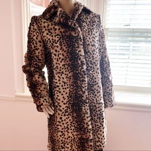 Lovely Animal print fur coat medium